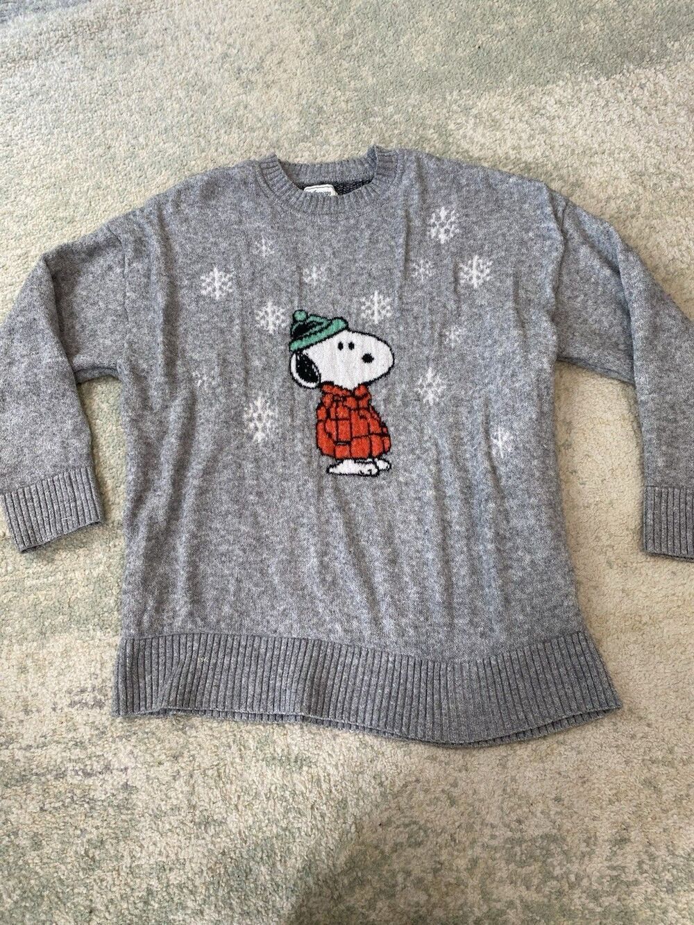 AE American Eagle Whoa So Soft Oversized Snoopy Holiday Sweater Medium Winter